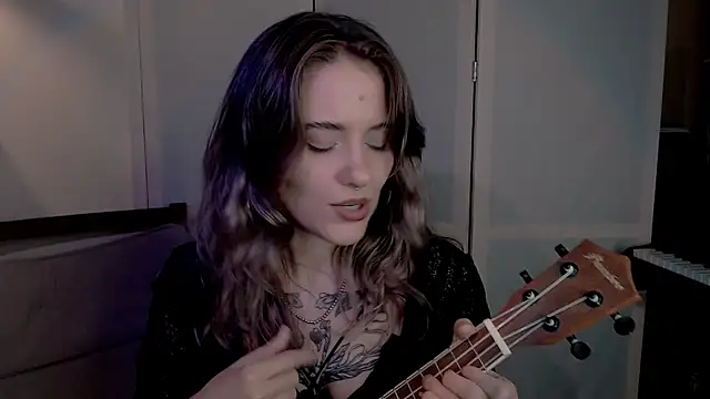 Snapshot of risha_laas chatting on 6, 12, 2024 risha laas online show from 6, 12, 2024