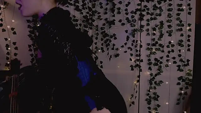 Snapshot of risha_laas chatting on 10, 10, 2025 risha laas online show from 10, 10, 2025