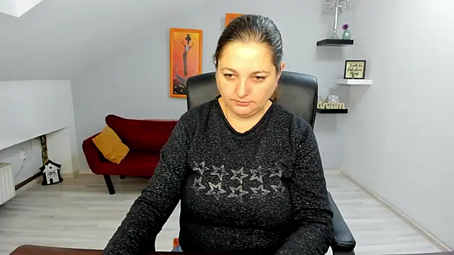 LollaGirl online show from 19, 11, 2025