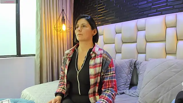 SarahDeyvis online show from 10, 1, 2025