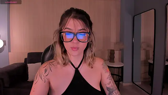 Snapshot of EveBensonX chatting on 31, 5, 2026 EveBensonX online show from 31, 5, 2026