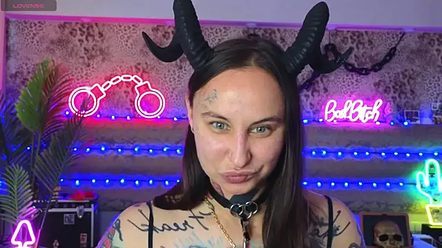 Cool Freak  online show from 14, 6, 2026