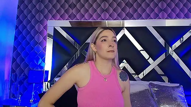 victoriaa lee  online show from 3, 12, 2025