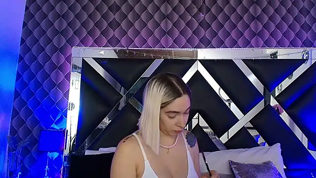Snapshot of victoriaa_lee_ chatting on 29, 5, 2026 victoriaa lee online show from 29, 5, 2026