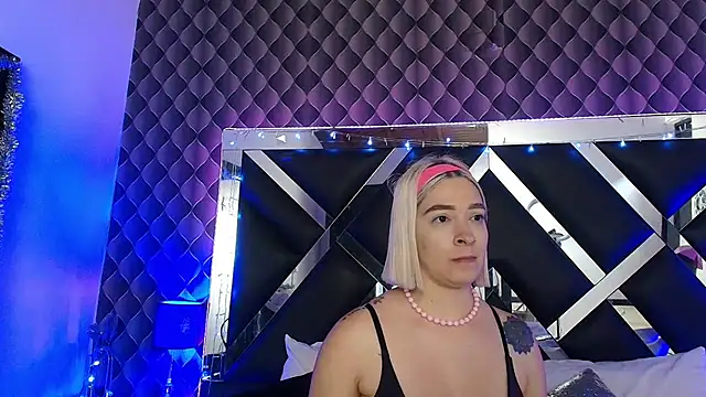 Snapshot of victoriaa_lee_ chatting on 25, 7, 2026 victoriaa lee online show from 25, 7, 2026