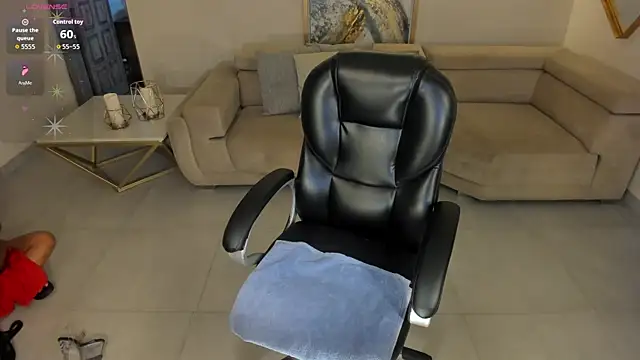 RenataReyes online show from 2, 4, 2026