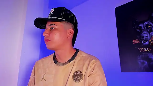 Snapshot of mastersboys chatting on 9, 11, 2025 mastersboys online show from 9, 11, 2025