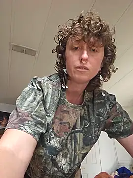 mossy kiss online show from 10, 11, 2025