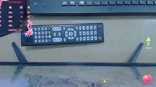 Snapshot of Valentina_lara01 chatting on 25, 11, 2025 Valentina lara01 online show from 25, 11, 2025