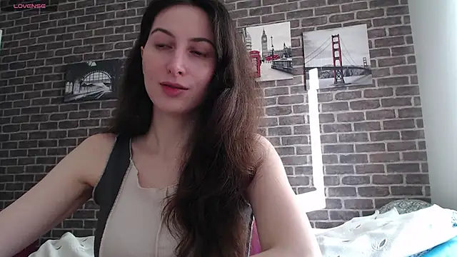  Hot Lady  online show from 6, 1, 2025