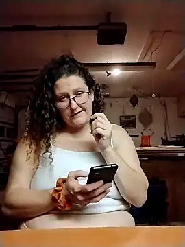 Snapshot of MissMagicMushroom chatting on 10, 12, 2024 MissMagicMushroom online show from 10, 12, 2024