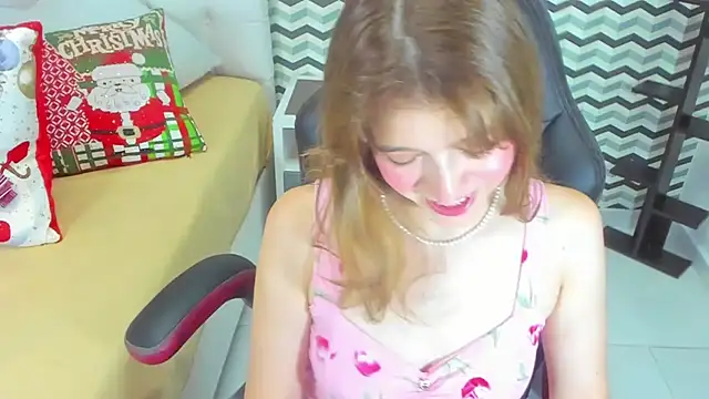 Snapshot of LILAFAVE chatting on 4, 12, 2024 LILAFAVE online show from 4, 12, 2024