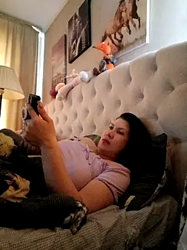 Snapshot of ROXOLANAA_SEXY chatting on 28, 4, 2026 ROXOLANAA SEXY online show from 28, 4, 2026