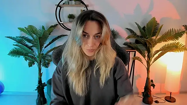 RebeccaMartinez online show from 15, 12, 2024