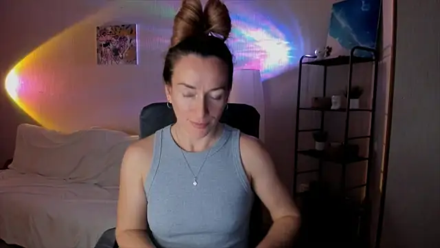 RebeccaMartinez online show from 4, 11, 2025