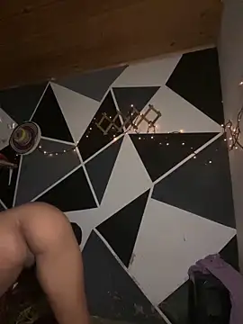 emilyharber online show from 10, 4, 2026