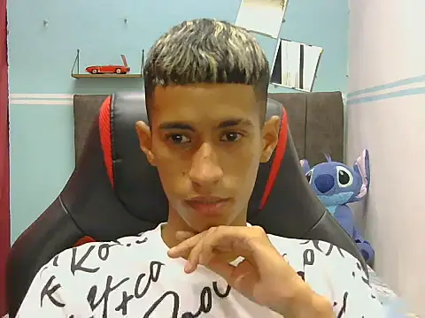 Snapshot of Angelstripboy chatting on 8, 8, 2026 Angelstripboy online show from 8, 8, 2026