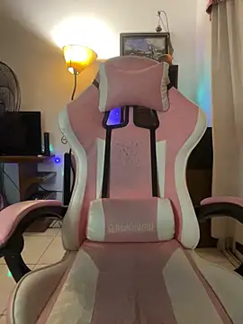 LittleBabyCat22 online show from 18, 12, 2025