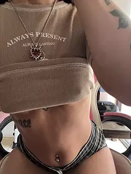 LittleBabyCat22 online show from 25, 3, 2026