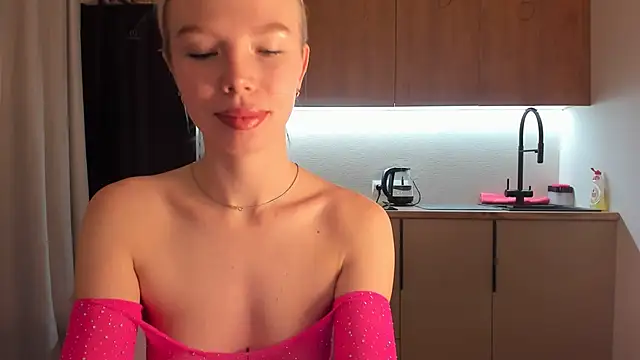 Snapshot of Olivia_Bells chatting on 25, 12, 2024 Olivia Bells online show from 25, 12, 2024