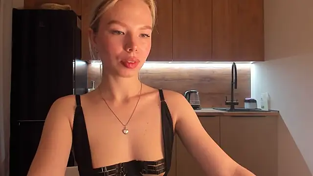 Snapshot of Olivia_Bells chatting on 12, 3, 2025 Olivia Bells online show from 12, 3, 2025