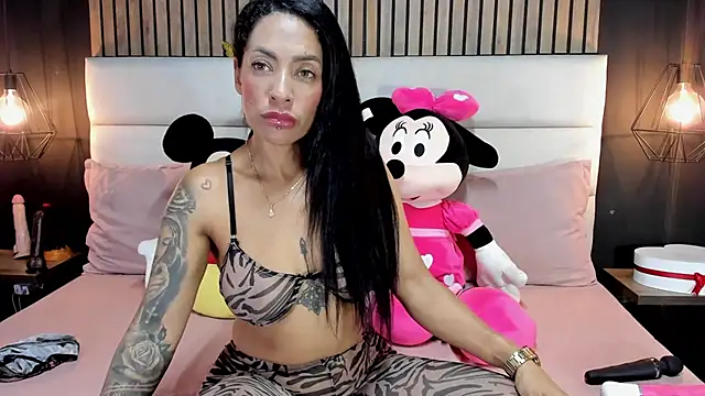 Snapshot of NiicolleMiller chatting on 24, 2, 2025 NiicolleMiller online show from 24, 2, 2025