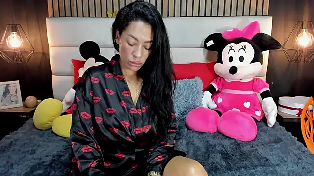 Snapshot of NiicolleMiller chatting on 27, 2, 2025 NiicolleMiller online show from 27, 2, 2025
