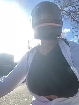 -Marivalda- online show from 10, 4, 2026