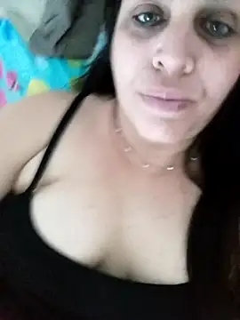 Snapshot of CRUELLAXX chatting on 8, 12, 2024 CRUELLAXX online show from 8, 12, 2024