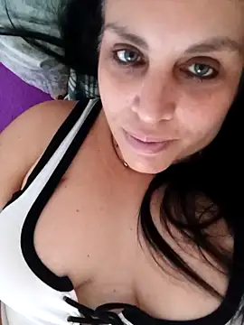 Snapshot of CRUELLAXX chatting on 3, 3, 2025 CRUELLAXX online show from 3, 3, 2025