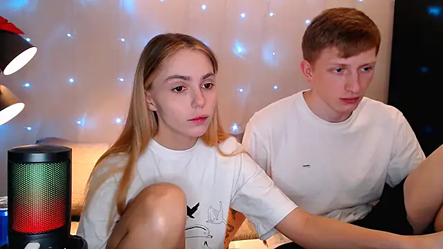 juliaanddima online show from 14, 10, 2025