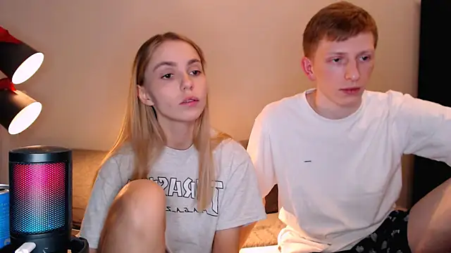 juliaanddima online show from 25, 11, 2025