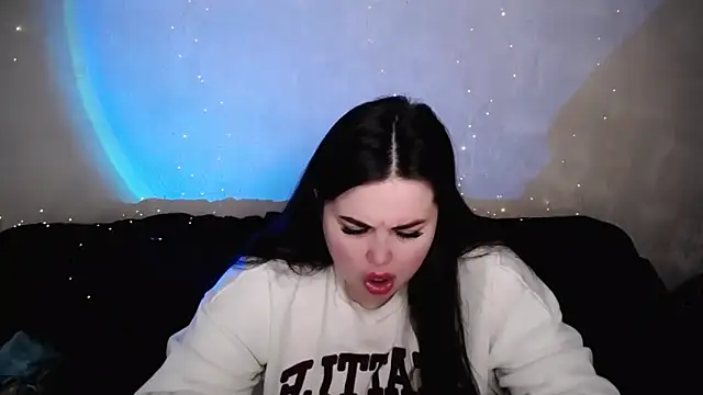 Emily Mo online show from 4, 3, 2026