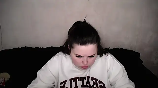 Emily Mo online show from 24, 3, 2026