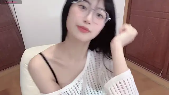 Snapshot of 4uoki chatting on 21, 3, 2025 4uoki online show from 21, 3, 2025