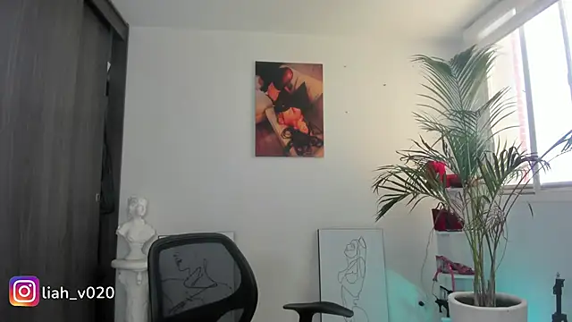 liah v online show from 22, 1, 2025