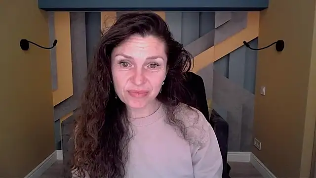 EllaLong online show from 6, 3, 2026