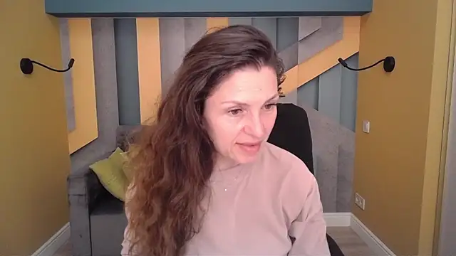 EllaLong online show from 25, 3, 2026