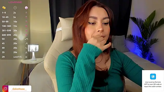 Snapshot of dakottaa_ chatting on 6, 12, 2024 dakottaa online show from 6, 12, 2024