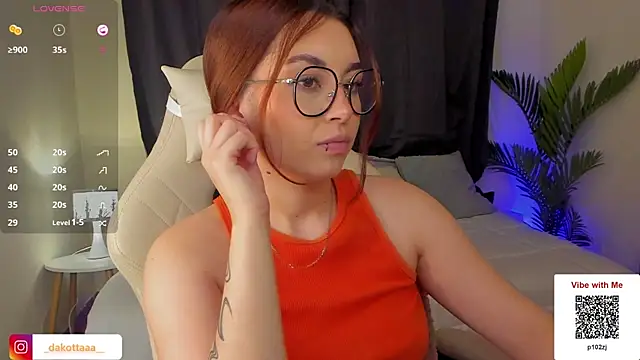 Snapshot of dakottaa_ chatting on 1, 2, 2025 dakottaa online show from 1, 2, 2025