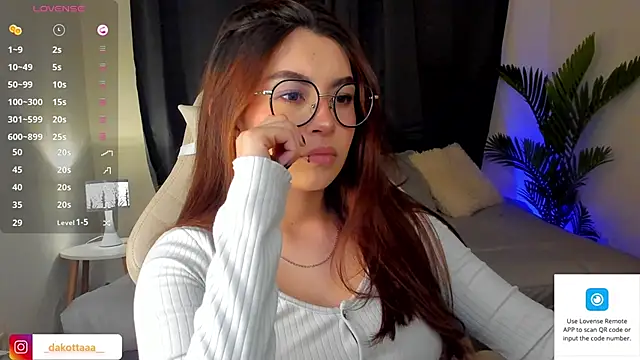 Snapshot of dakottaa_ chatting on 12, 3, 2025 dakottaa online show from 12, 3, 2025
