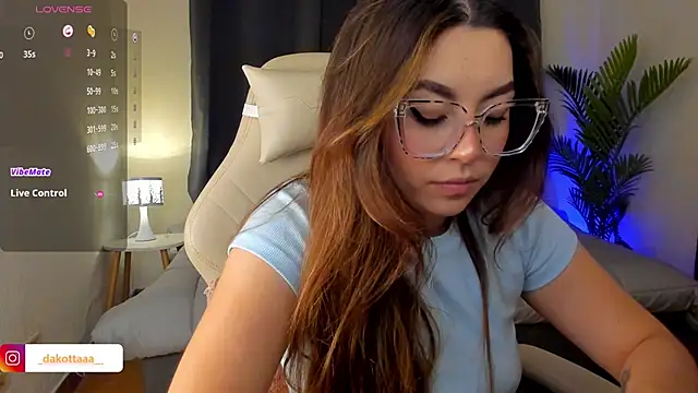 dakottaa  online show from 20, 10, 2025