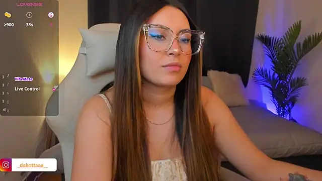 dakottaa  online show from 7, 2, 2026