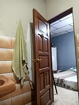 DanelyLopez online show from 20, 4, 2026