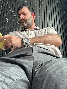 Snapshot of Maxi_TheBigDaddy chatting on 7, 7, 2026 Maxi TheBigDaddy online show from 7, 7, 2026