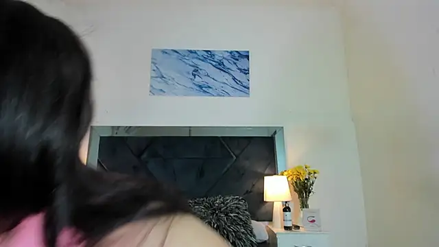 Lauralove 69 online show from 1, 2, 2025