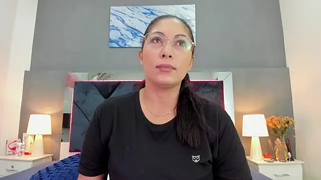 Lauralove 69 online show from 21, 10, 2025