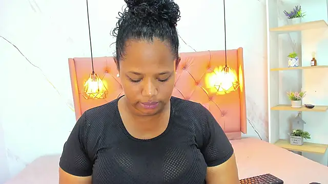 Belle Brunette online show from 18, 10, 2025