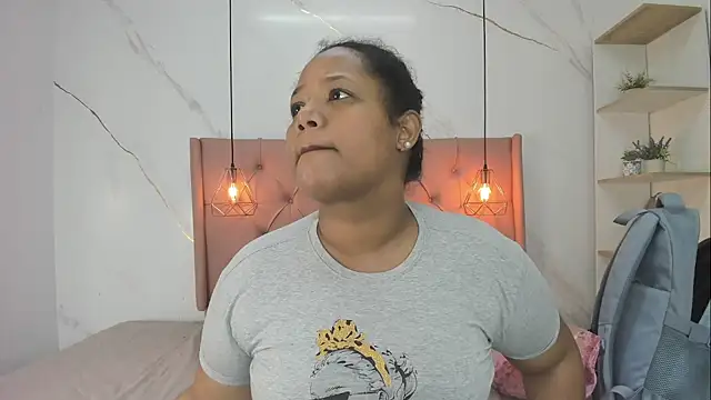 Snapshot of Belle_Brunette chatting on 7, 7, 2026 Belle Brunette online show from 7, 7, 2026