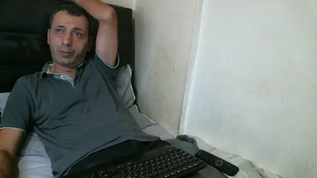 Snapshot of Rator_2 chatting on 12, 9, 2025 Rator 2 online show from 12, 9, 2025